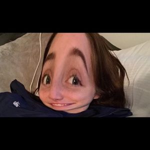 Meet your Posher, Lily